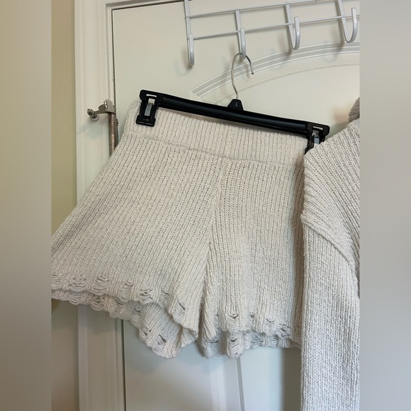 Moon & Madison Cream Knit Cardigan and shorts matching set - Picture 6 of 7